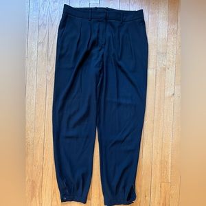 Aritzia Babaton dress/work pants Sz 10